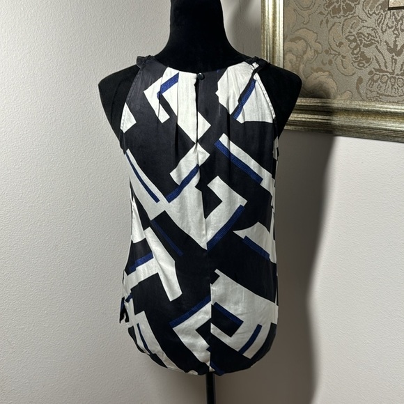 White House Black Market sleeveless draped front hey hole stretch silk top Sz 2 - Picture 3 of 6